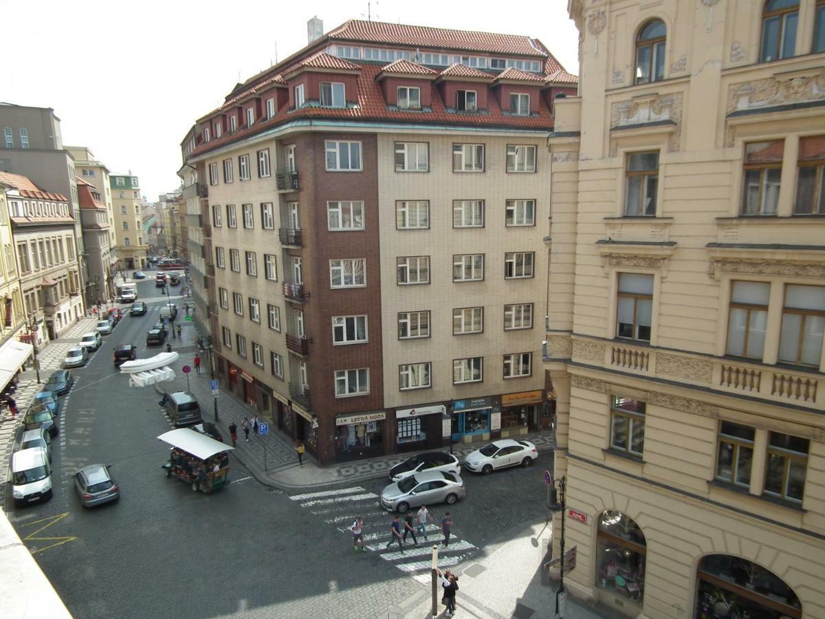 Old Town Spacious Apartment, Prague